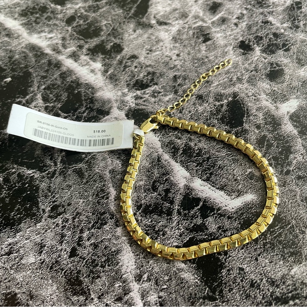 Oak + Fort Women’s Gold Chain Adjustable Bracelet NEW With Tags - Picture 4 of 4